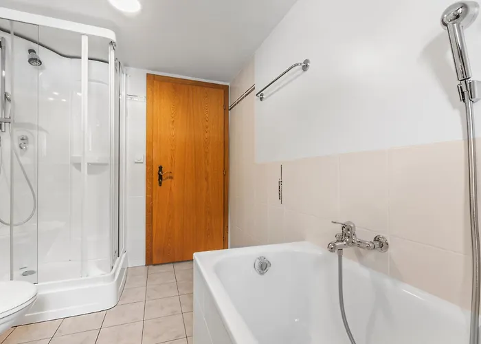 Saastal, - 6 Pers, Vue, Parking Prive ザース・グルント